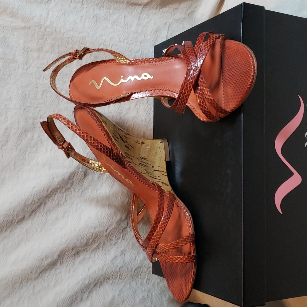 Nina Marci Cork Wedge Ginger Water Snake Sz 8.5